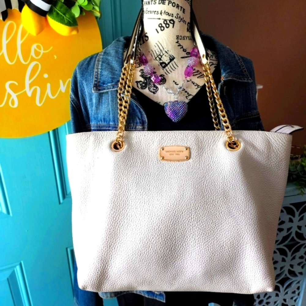 Michael Kors Cream Leather Tote with Gold Chain/ Leather strap
